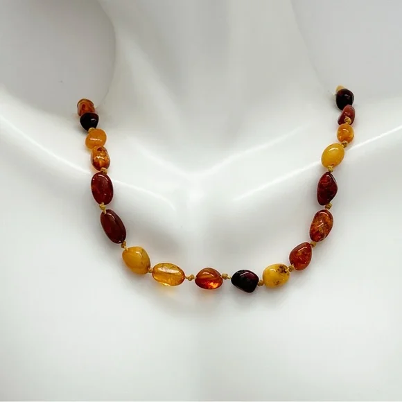 Vintage Amber Necklace - Picture 7 of 7